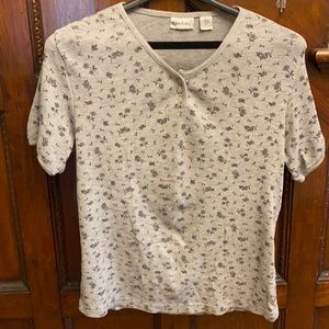 Woman’s short sleeve Henley